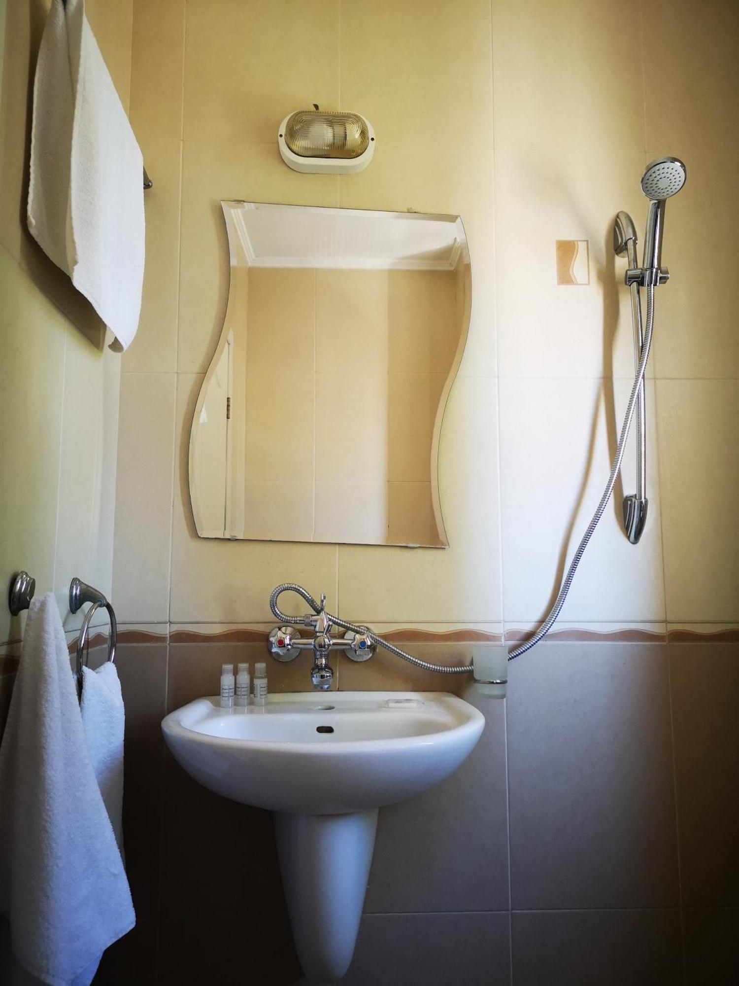 Respekt Guest House Sunny Beach Phòng bức ảnh